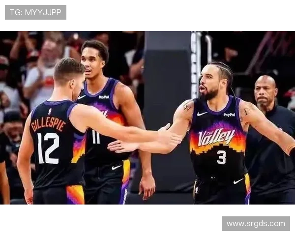 乌度卡称赞狄龙近期状态出色期待他在比赛中展现强烈侵略性