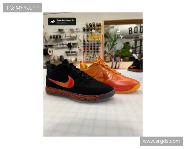 布克首次亮相新款签名鞋布克2代球鞋在比赛中引发关注